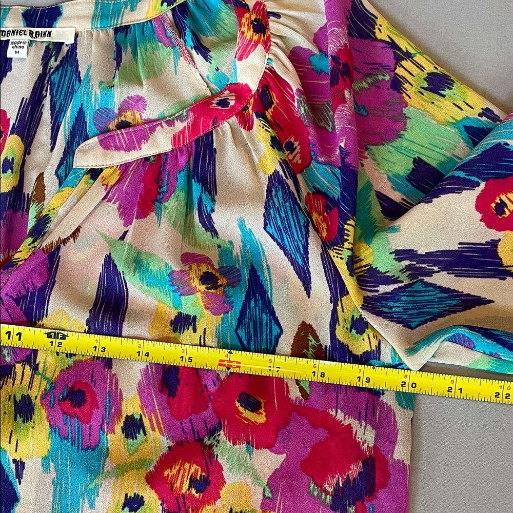 Daniel Rainn Split Neck Bright Multicolor Sheer F… - image 6